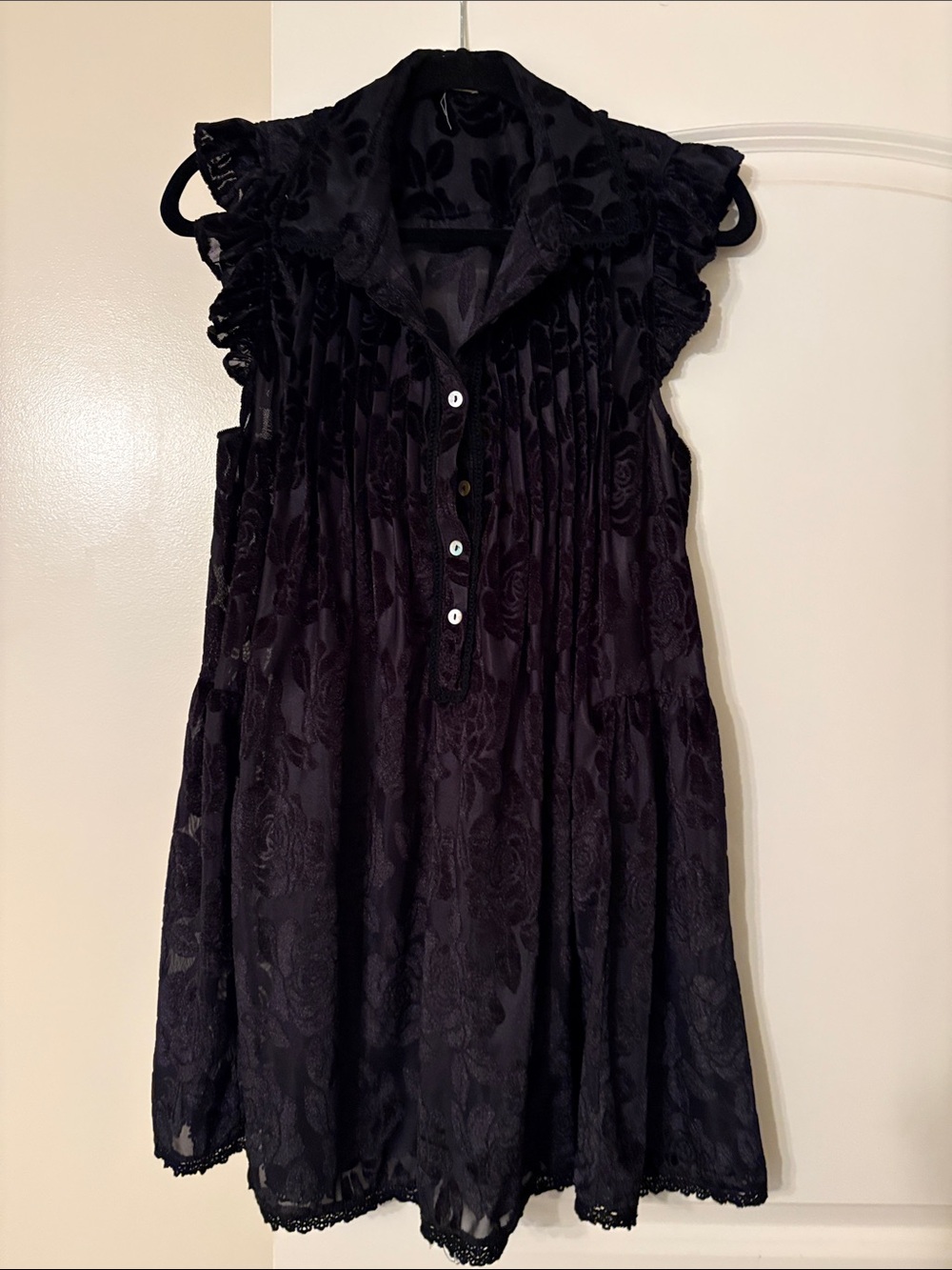 POL Black Floral Lace Ruffle-Sleeve Button-Front Dress
